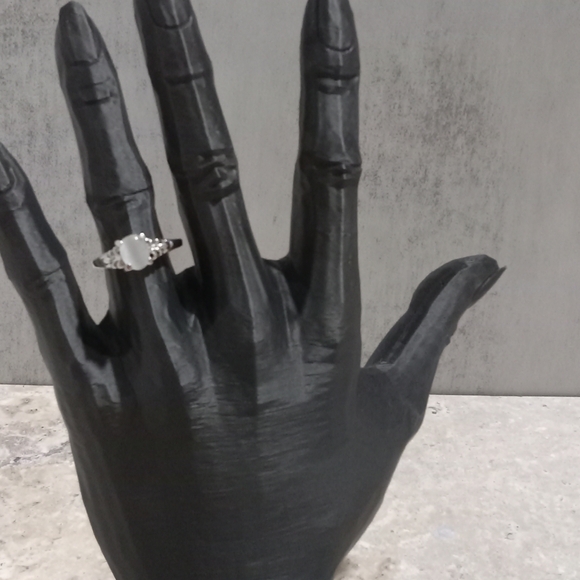 Elegant Silver and Cream White Women's Ring Nwot - Picture 5 of 6